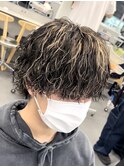 メンズマッシュウルフセンターパート波巻きパーマツイストパーマ