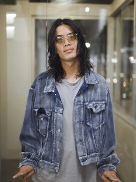 カートバイハイジ(Kurt by Heidi) メンズロング×レイヤーパーマ