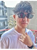 ツーブロック刈り上げツイストスパイラルパーマメンズヘア