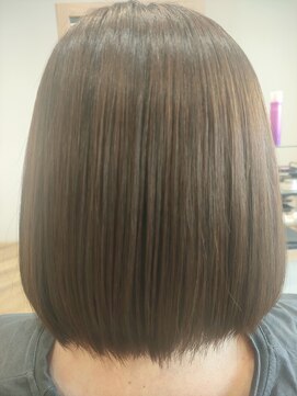 カシータフロル 守山(Casita flor) ミディアムボブ