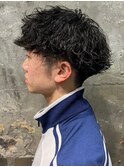 ツーブロック　マッシュ　波巻きパーマ　束感　メンズショート