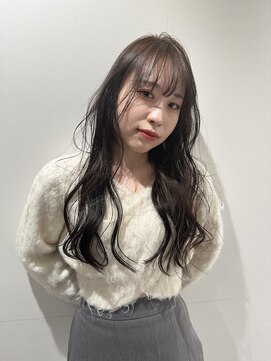 ネウィ 八王子(newi) Rina 透明感ダークグレージュ