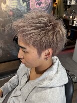 スパークスヘア(Sparks hair)&nbsp;スパイキーな辛口とハイトーンの甘口が混ざって中和するスタイル