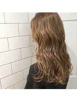 ホーミートウキョウ(HOMIE TOKYO)&nbsp;渋谷 イルミナカラー×ケアブリーチ×ハイライト×TOKIO