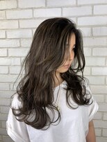 シシ 新宿(She 2.)&nbsp;透明感暗髪カラー 大人気の黒じゃない黒