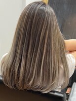 リーブル(Libre)&nbsp;外国人風コントラストバレイヤージュカラー