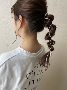 オウルヘアー(Owl hair) 三つ編みポニー/紐アレンジ