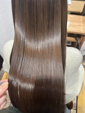 クオーレ(CUORE) 艶髪ストレート