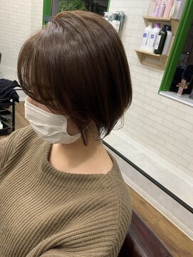 ライフ 四条畷店(Lyfe) 前下がり丸みショート_ハイライトカラーオリーブカラー_100