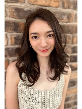 クーエフー(coo et fuu) 20代30代40代 セミロングのひし形ヘアー　藤沢