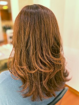 アークスヘアー オレンジべージュ大人かわいいくせ毛風パーマ小顔カット抜け感