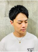 ショートスタイル アップバング 束感 黒髪