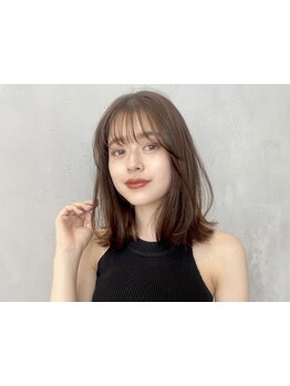 顔まわりのデザイン1つで小顔効果も◎顔まわりレイヤーで手軽にイメージチェンジを＊[レイヤーカット]