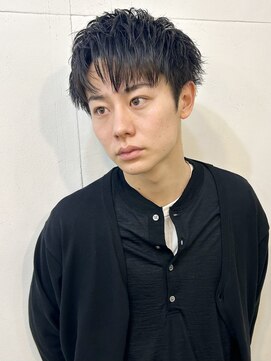 ファルベ(Farbe) スペインカールスパイキーショートブルーブラックフェザーパーマ