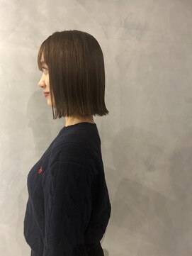 ロビンソン(Robinson) 切りっぱなしボブ