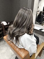 リッシュ(RISH)&nbsp;スジ感たっぷりハイライトカラー