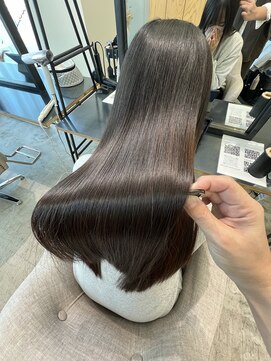 ラヴィエ(RAVIE) 【半田・髪質改善】縮毛矯正/トリートメント/マンツーマン