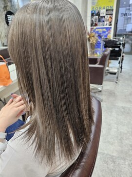 ベベ('BEBE) ミディアム ブラウンベージュ