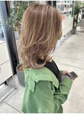 大人ハイライトバレイヤージュベージュレイヤーカット