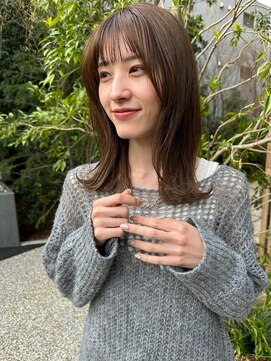 トリッカ シブヤ(TRICCA SHIBUYA) くびれミディ/レイヤーカット/シースルーバング/透明感カラー