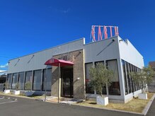 ヘアメイク アース 浜松市野店(HAIR & MAKE EARTH)の雰囲気(落ち着いた空間で、心地よく過ごせる空間)