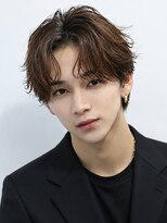 ヘアーズ ラスタ(Hair's RASTA)&nbsp;ブラウンカラーの韓国風フェザーパーマ