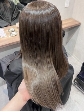 ロミバイリー(Romi by Lyee) ベージュ