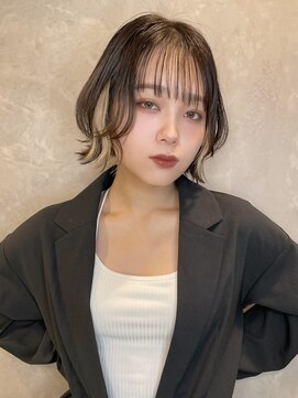 トルネード(TORNADO) 韓国ボブ くびレイヤー 姫カット 外ハネ インナーハイライトt329