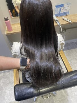 リタ(rita.) まつだて/アッシュ/グレージュ/艶髪/韓国ヘア