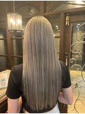 シルバーベージュ