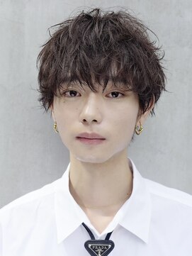 オグジュアリー 表参道(aux.) スーツ短髪ツーブロック束感モテる黒髪シークレットパーマ流行