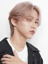 サンクマーケット 渋谷(cinq MARKET)&nbsp;韓国メンズピンクベージュミルクティーカラーセンターパートヘア