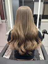 リノ(RLINO)&nbsp;【名古屋、栄】レイヤーカット/ミルクティーベージュ