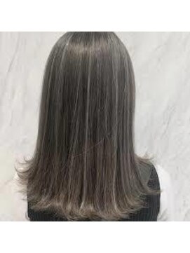 ガガ(GAGA) 「極細ハイライト」 アッシュグレー×極細ハイライト