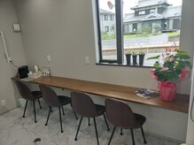 メンズアトリエステップ(Men's Atelier STEP)の雰囲気（まるでカフェのような待合もあり♪ゆったりおくつろぎ下さい！）