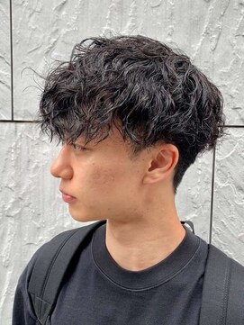 ジーニー 本厚木(Genie) フェザーパーマサーフカール刈り上げセンターパート