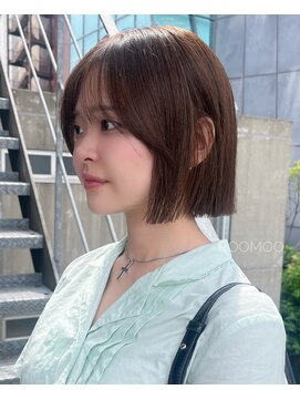 ナループロア ルームー(Nalu pu loa ROOMOO) オリーブカラーとタッセルカットで垢抜け韓国スタイル☆韓国ボブ
