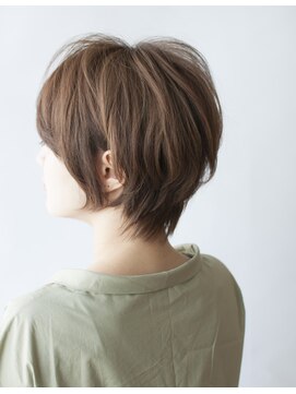 パフューム バイ アフロート 松戸八柱(Perfume by afloat) 【Perfume by afloat 楢木寛】小顔若見え効果☆ウルフショート