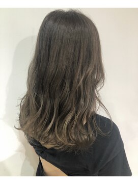 シーン 池袋(scene.) scene.【シーン】【池袋 西口徒歩3分】スモーキーグレージュ