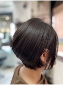 30代40代50代大人クールビューティ前下がりショートボブ