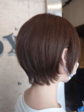 フォックスヘアー(fox.hair) ナチュラルショート/耳かけショート