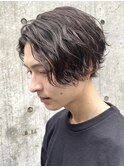 センターパートツイストスパイラルパーマメンズ波巻きパーマ