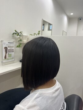 バンビ 坪井店(Bambi) 前下がりボブ