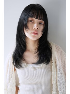 キッカ(kicca) フェイスレイヤーの抜け感ミディアム