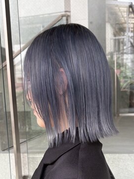ヲタク(wotaku.) ブルーシルバーダブルカラーブリーチハイトーンケアブリーチボブ