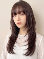 リリー(Rilie) 透明感ブラウン/顔まわりカット/ハッシュカット