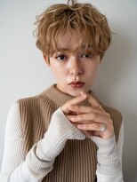 ノーム(norm) 柔らかショートハイトーンショートマッシュくるくるパーマ
