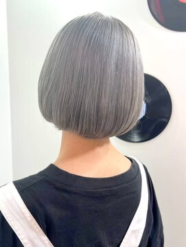 デート 下北沢(DATE) グレージュアッシュ/シルバーアッシュ/ブリーチ/ミニボブ/下北沢