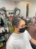 美容室シンプル ウィン(Simple Win)&nbsp;ホワイトメッシュ・センターパート