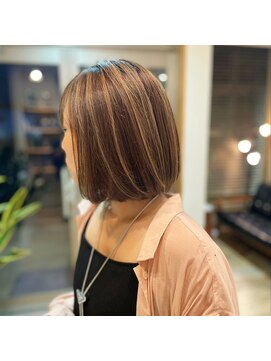 フェリスディーレ (Felice Deele) 切りっぱなしボブハイライト